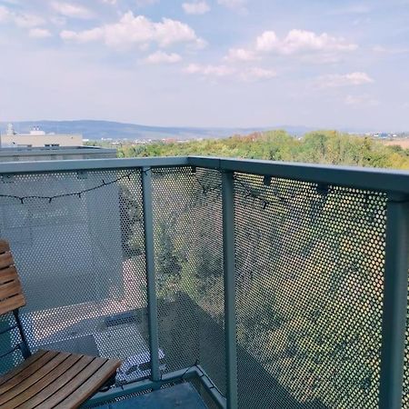Airport Studio For Two, Free Parking, Airport View Bratislava Exterior photo